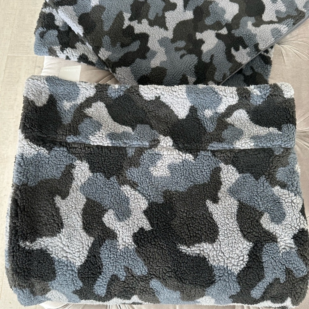 Restoration Hardware-Teen Blue/Grey Camo Comforter + Two Euro Shams